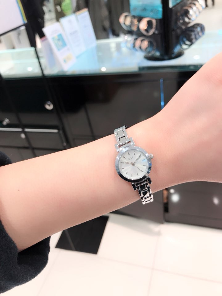 <b><p>OST Natural Modern Women's Met Wch OTW118312TPP</p></b><b><p>OST ナチュラルモダン女性メタル時計 OTW118312TPP 0SS 会社員のコーディネート</p></b><br /><br /><p align='center'>