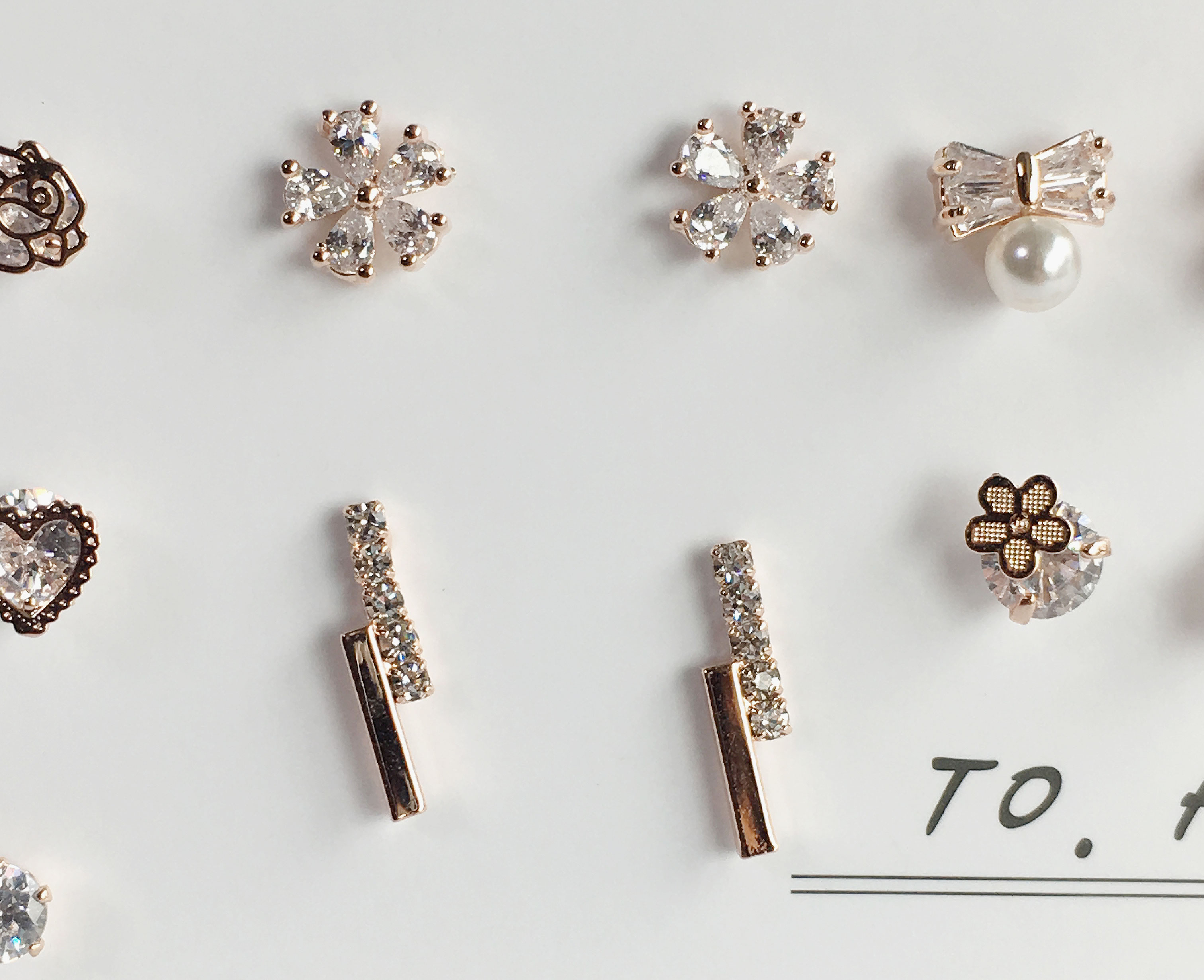 <b><p>daily flower Cubic Drop earring 14 pieces</p></b><b><p>デイリー フラワー キュービック ドロップ イヤリング 14ピース シンプルな セット</p></b><br /><br /><p align='center'>