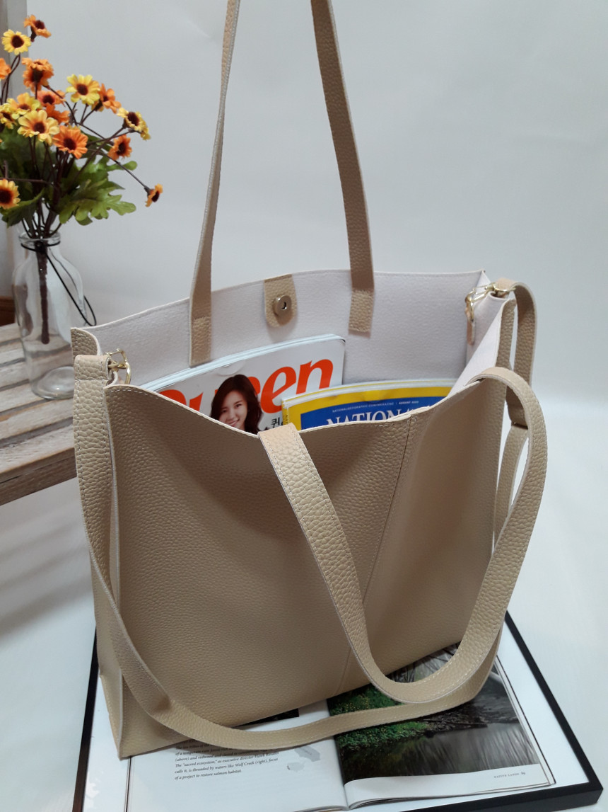 <b><p>Opel Plain Square Crossed Shoulder Bag Light</p></b><b><p>O '無知正方形デイリークロスショルダーバッグ軽量バッグシンプルなショーポベクレディースカジュ</p></b><br /><br /><p align='center'>