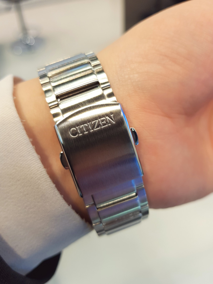 <b><p>Citizen Gallery Athc M's Watch AT2400-81A</p></b><b><p>シチズン ギャラリーオクロック男性腕時計 AT2400-81A カジュアルな 有ニな感じ</p></b><br /><br /><p align='center'>