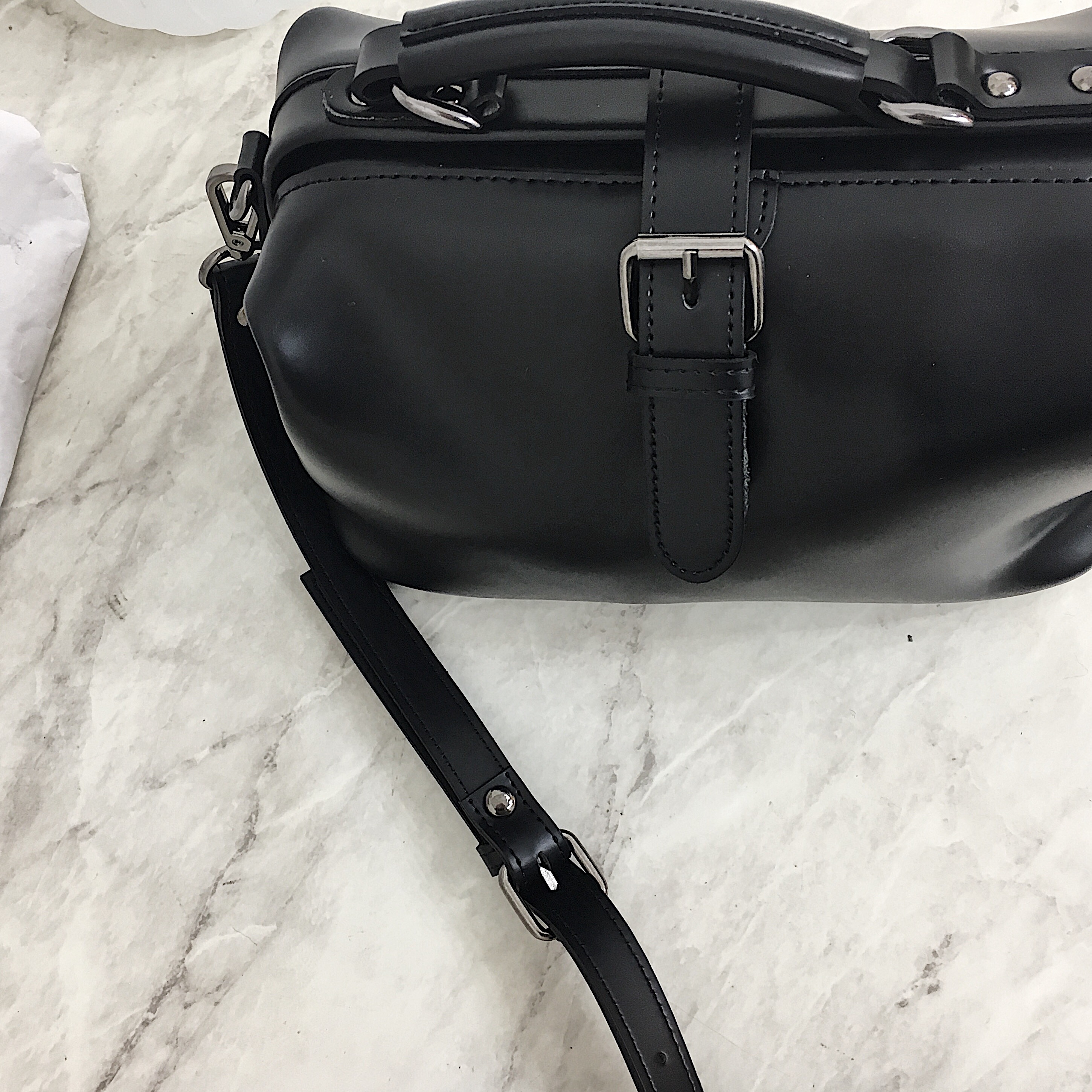 <b><p>moss vintage bton white no claic women stylish</p></b><b><p>mossヴィンテージボストンバッグモノクラシック女性スタイリッシュに見えるモダンユニークカジュアルバ</p></b><br /><br /><p align='center'>