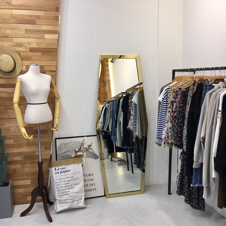 <b><p>moss vintage bton white no claic women stylish</p></b><b><p>mossヴィンテージボストンバッグモノクラシック女性スタイリッシュに見えるモダンユニークカジュアルバ</p></b><br /><br /><p align='center'>