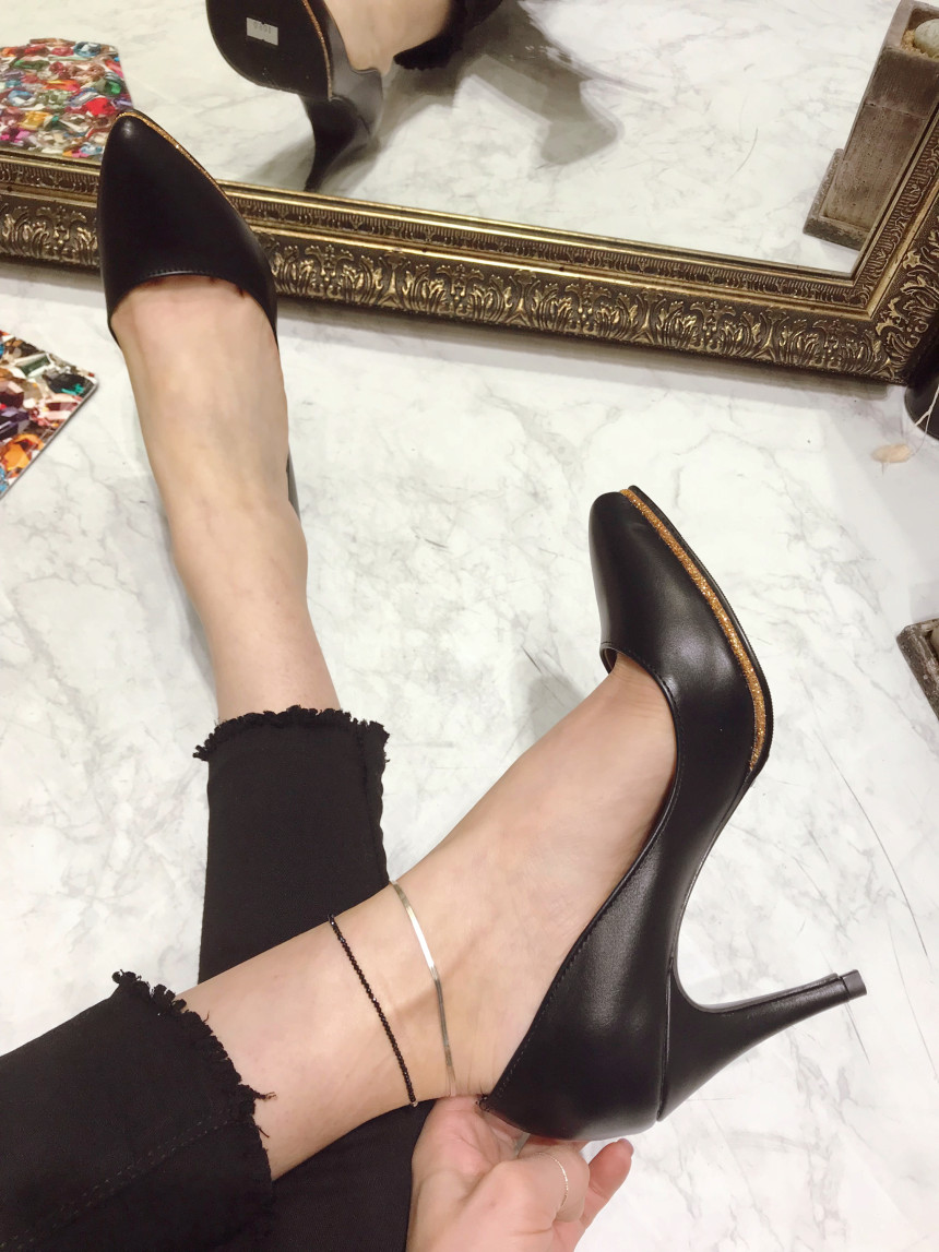 <b><p>Puff Front Stiletto Hl Korean Today's</p></b><b><p>グムポル アプコ スティレットヒール 韓国語 今日のファッション フェミニンな感性ムード</p></b><br /><br /><p align='center'>