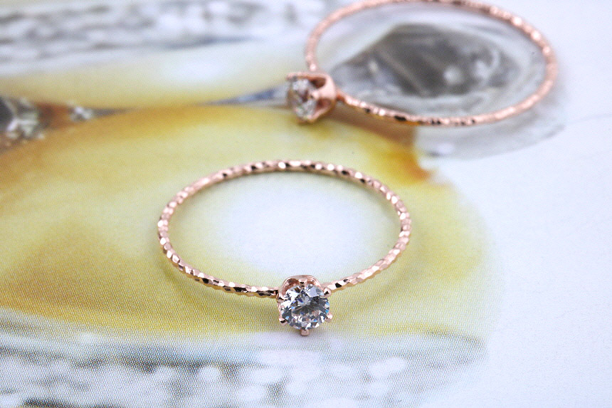 <b><p>14k thread ring Layed Cube cic Ace Guard</p></b><b><p>14k室リング 重ね着 クラウンキュービック エキ ガード</p></b><br /><br /><p align='center'>