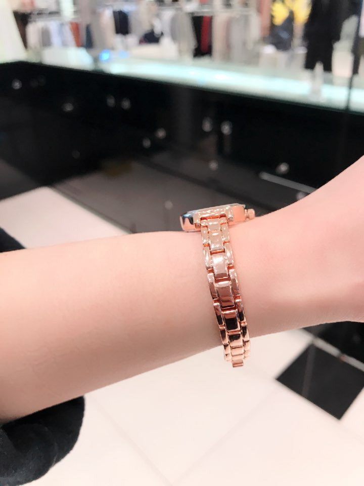 <b><p>OST Natural Modern Women's Met Wch OTW118312TPP</p></b><b><p>OST ナチュラルモダン女性メタル時計 OTW118312TPP 0SS 会社員のコーディネート</p></b><br /><br /><p align='center'>