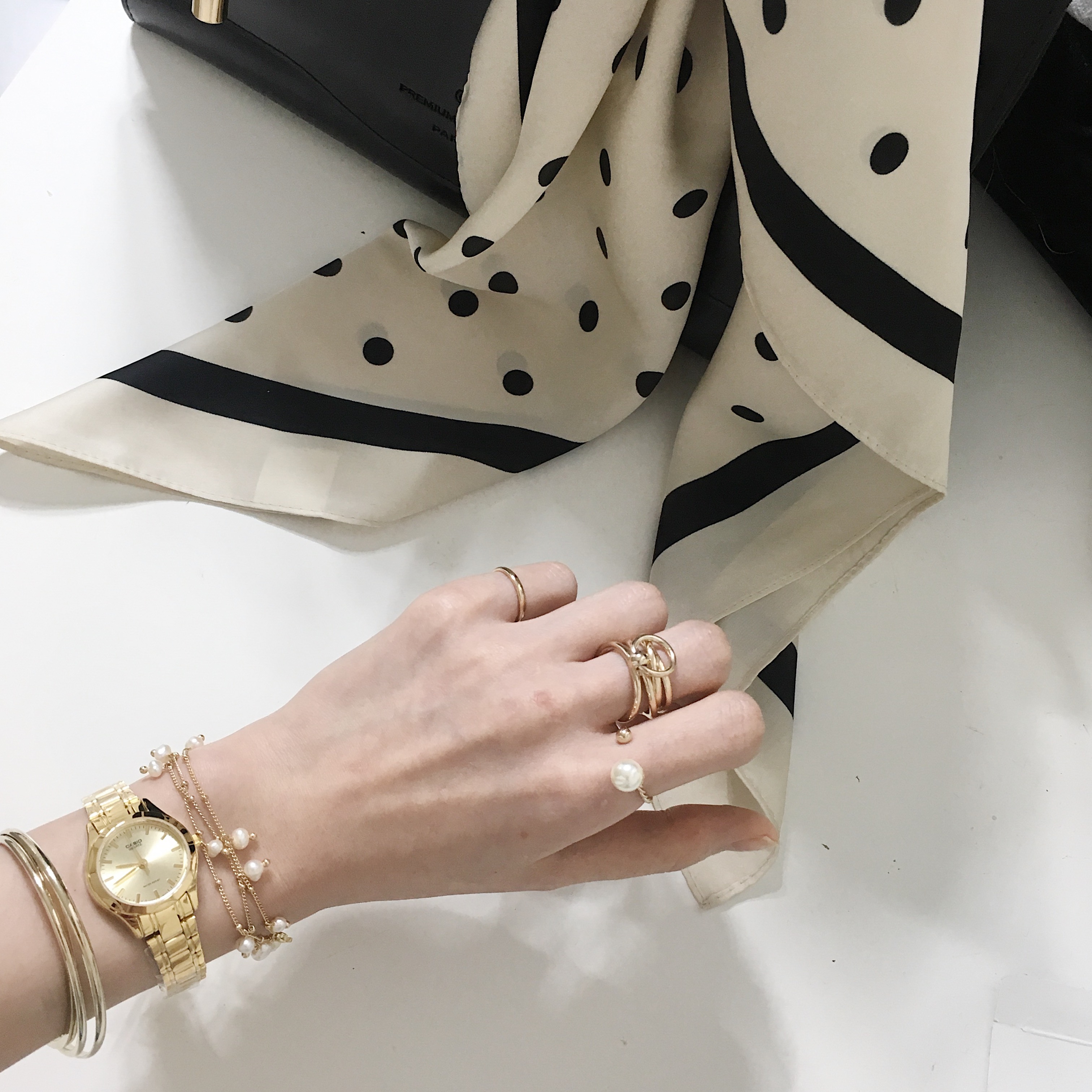 <b><p>Casio slim gold Metal watch Woman feme bd</p></b><b><p>カシオ スリム ゴールド メタル時計 女性 バンド おすすめ ギフト</p></b><br /><br /><p align='center'>