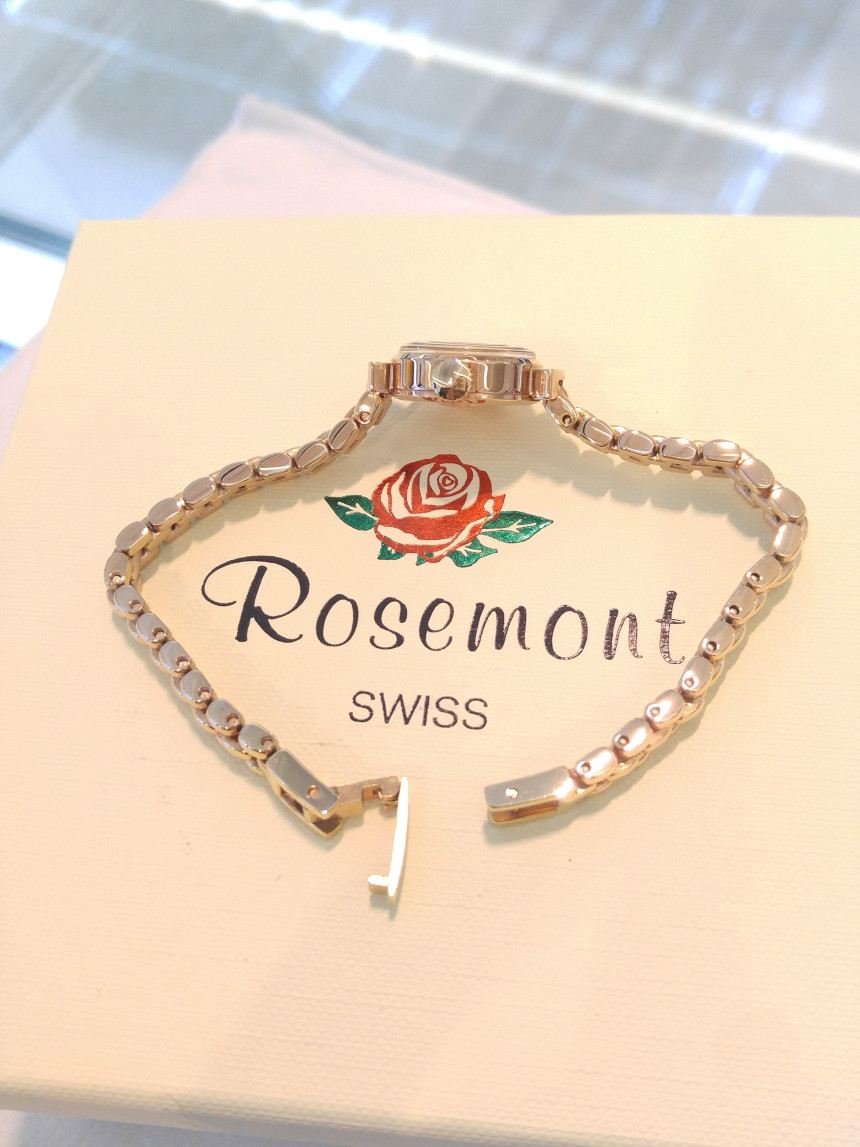 <b><p>Gallery Auck Rhombus feme watch RS#7N-05</p></b><b><p>ギャラリーオクロック ローズモン女性メタル時計 RS＃7N-05 スタイリッシュル</p></b><br /><br /><p align='center'>