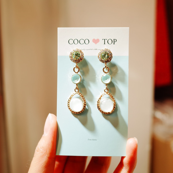 <b><p>Moon dream genus Lg rring</p></b><b><p>月 夢 中 澄ん イヤリング</p></b><br /><br /><p align='center'>