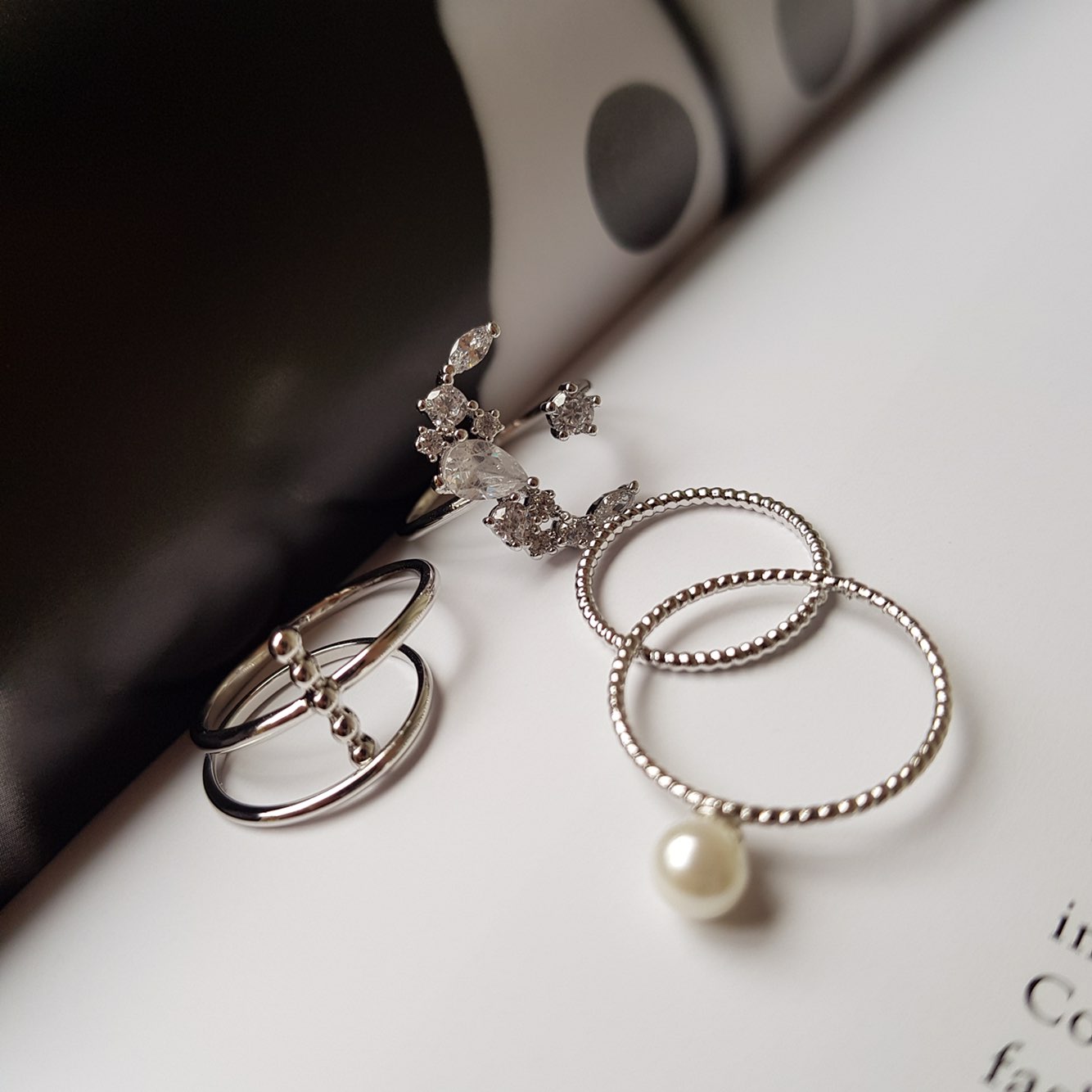 <b><p>Affection Cubic Pearl 5set ring Lovely item</p></b><b><p>ユーズド キュービック 真珠 5セット リング ラブリーアイテム 多様なコーディネートする</p></b><br /><br /><p align='center'>