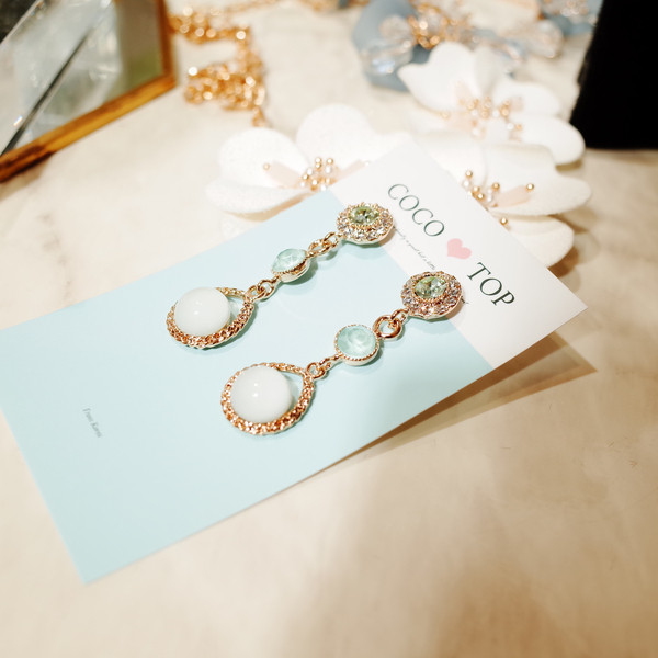 <b><p>Moon dream genus Lg rring</p></b><b><p>月 夢 中 澄ん イヤリング</p></b><br /><br /><p align='center'>