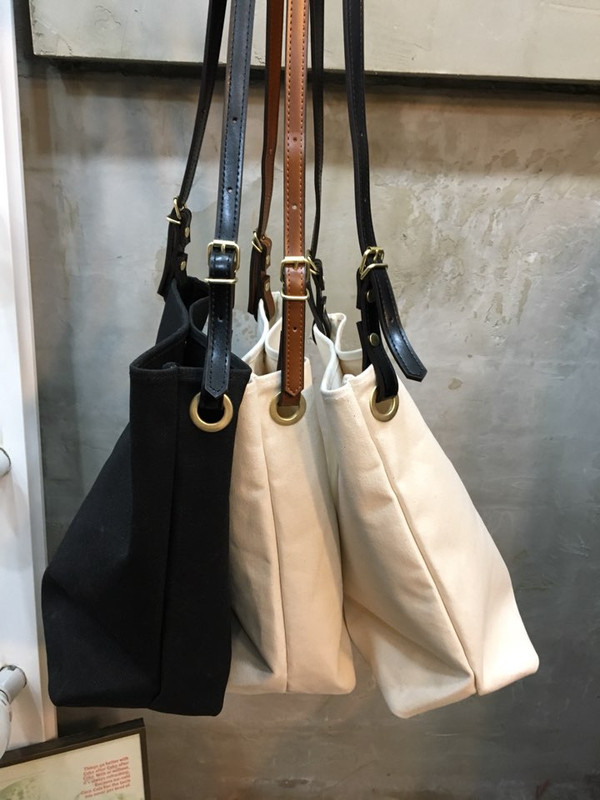<b><p>Leather strap Eco-back Solid canvas Bl Stysh</p></b><b><p>レザーストラップエコバッグ硬いキャンバス黒洗練された外出ルックコーディネートバッグ快適なカジュアル大</p></b><br /><br /><p align='center'>