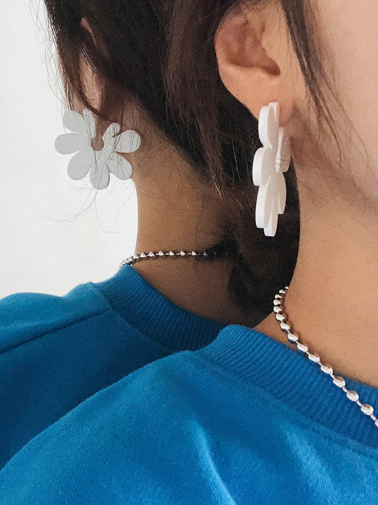 <b><p>isy earing Dres Ea styl Emotional imula casu</p></b><b><p>デイジー イヤリング ワンピースにも似合う 簡単スタイ 女心を刺激 カジュアル 個性満点</p></b><br /><br /><p align='center'>
