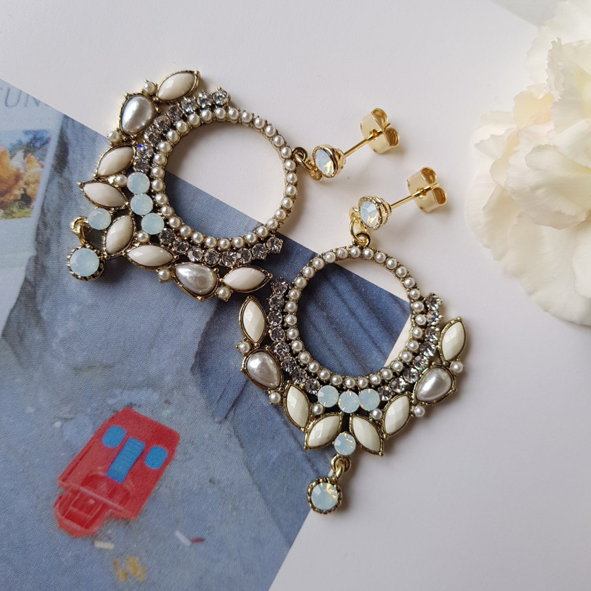 <b><p>Vermatt Cubic chandeli Drop Earrings Feme</p></b><b><p>空マット キュービック シャンデリア ドロップイヤリング フェミニンコーディネート</p></b><br /><br /><p align='center'>