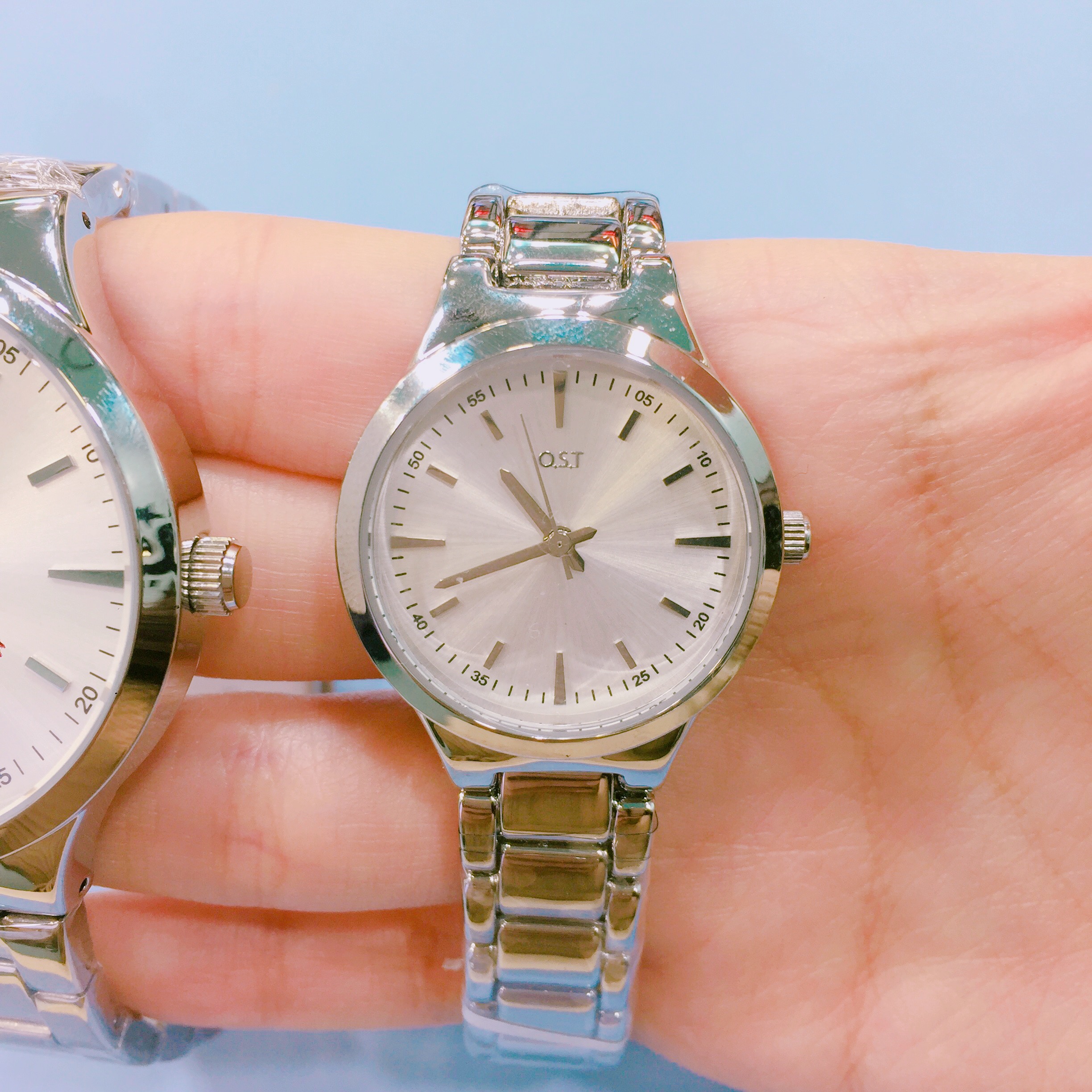 <b><p>OST Basic Couple Silver Metal Watch OTC118302TSS</p></b><b><p>OST ベーシックカップルシルバーメタル時計OTC118302TSS 22</p></b><br /><br /><p align='center'>