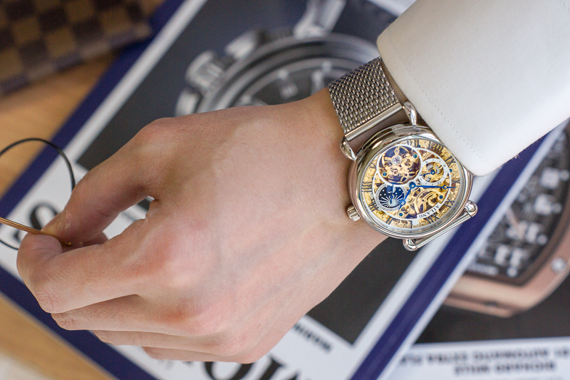 <b><p>Aylin IGS6815S male autotic clock wrist Luxury</p></b><b><p>ああイラン IGS6815S 男性 オートマチック 時計 手首 名品 メタル 品格のある</p></b><br /><br /><p align='center'>