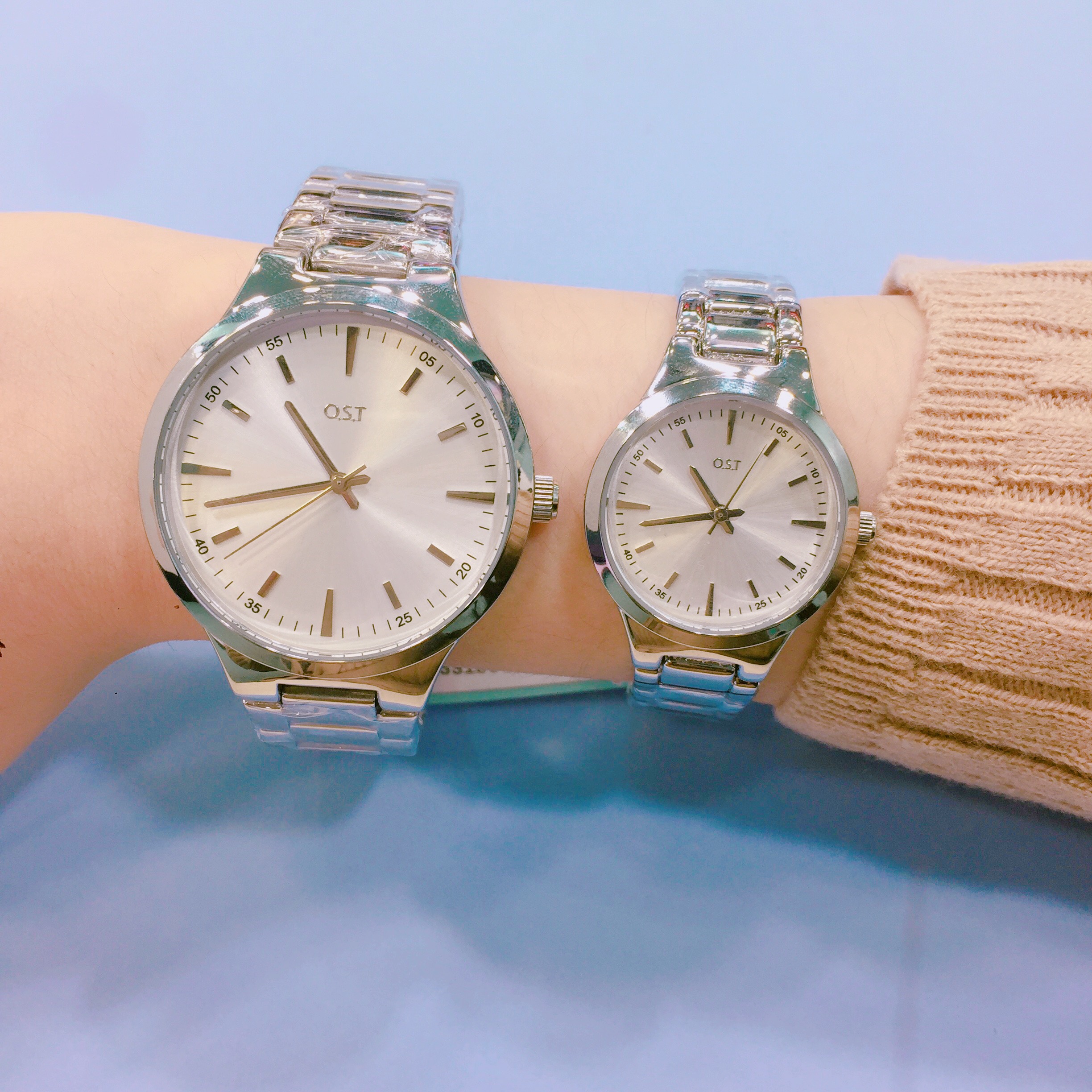 <b><p>OST Basic Couple Silver Metal Watch OTC118302TSS</p></b><b><p>OST ベーシックカップルシルバーメタル時計OTC118302TSS 22</p></b><br /><br /><p align='center'>