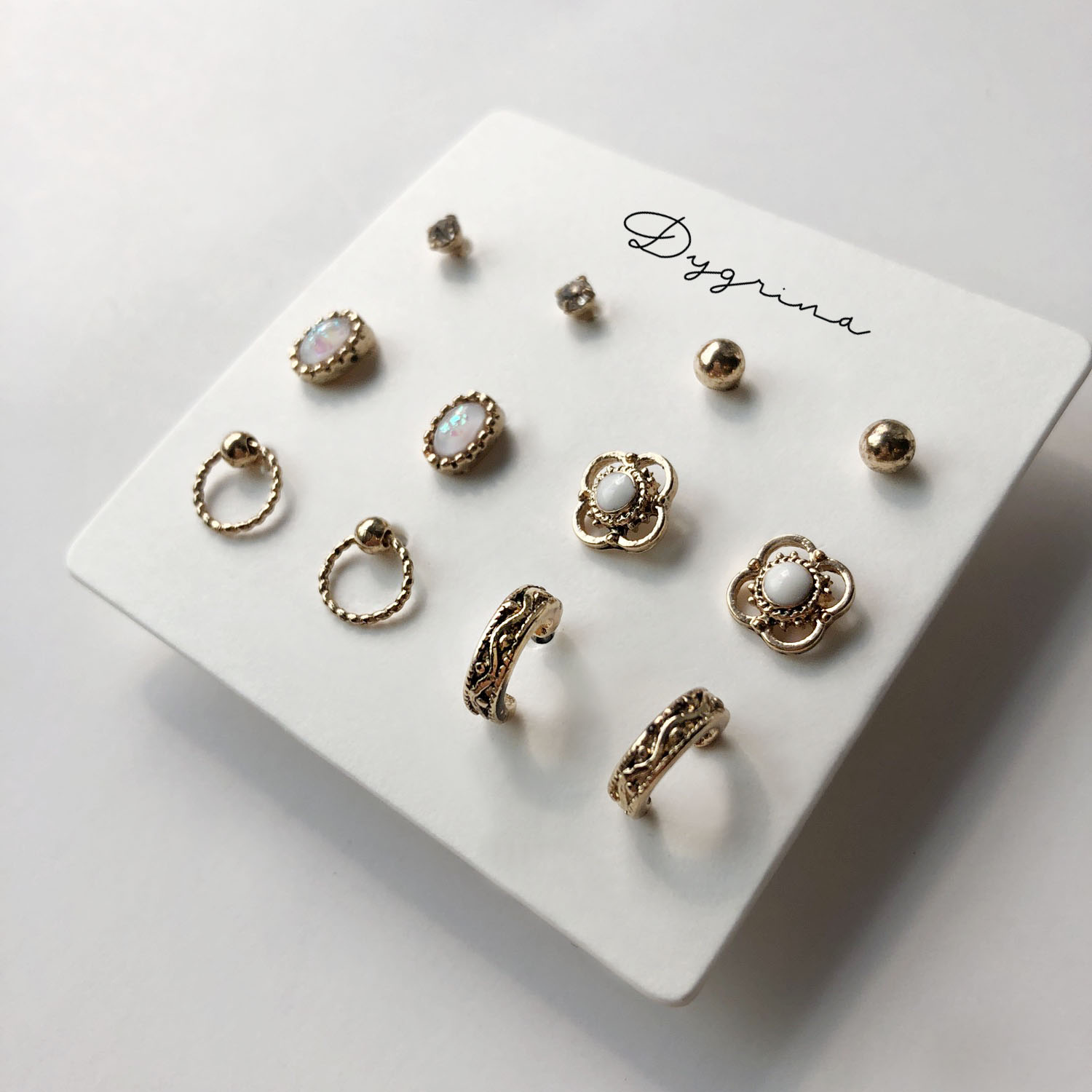 <b><p>vintage Mmi Po 6 species earrg set Purity</p></b><b><p>ヴィンテージ ミニミ ポイント 6種 イヤリング セット 清純な シック こじんまりとした</p></b><br /><br /><p align='center'>