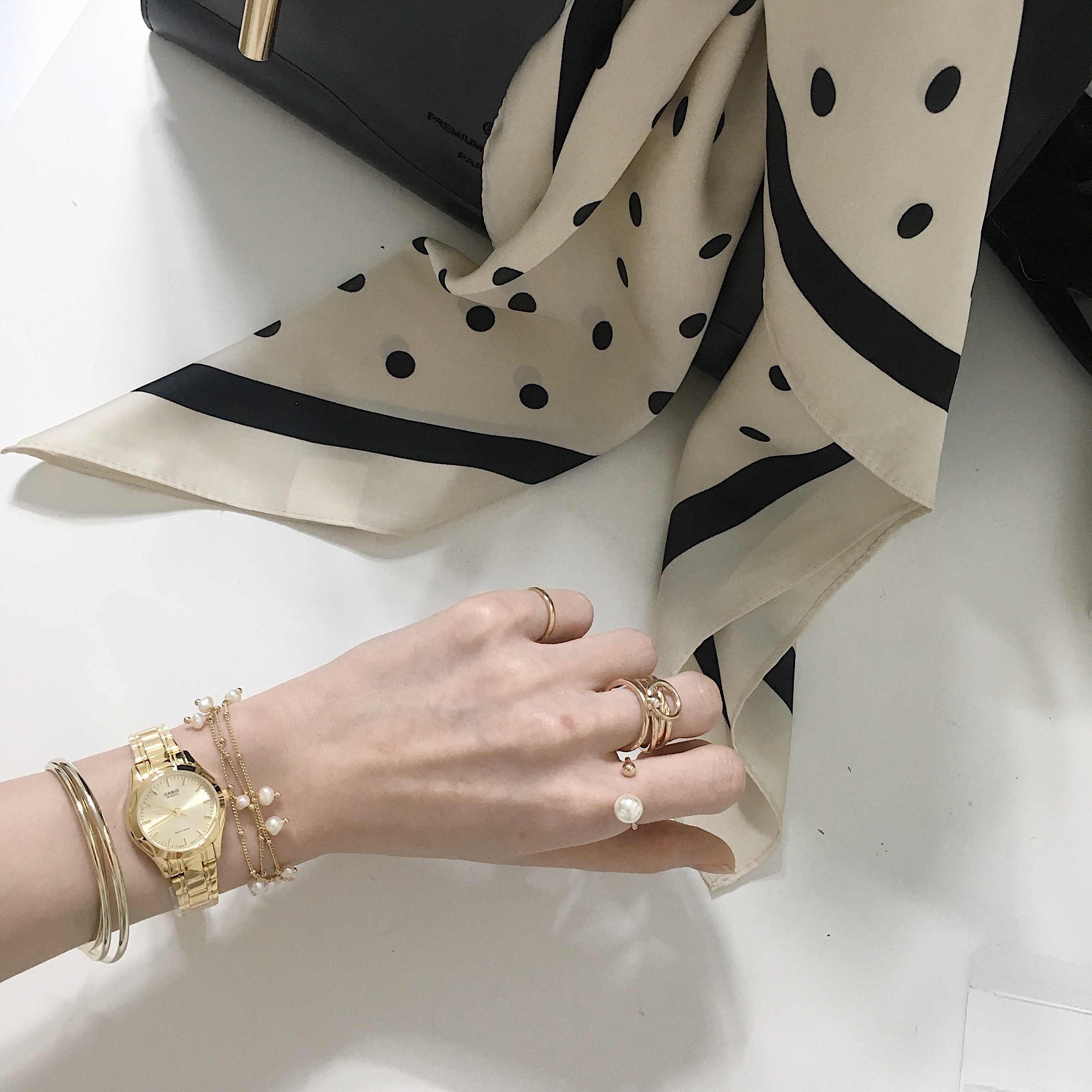 <b><p>Casio slim gold Metal watch Woman feme bd</p></b><b><p>カシオ スリム ゴールド メタル時計 女性 バンド おすすめ ギフト</p></b><br /><br /><p align='center'>