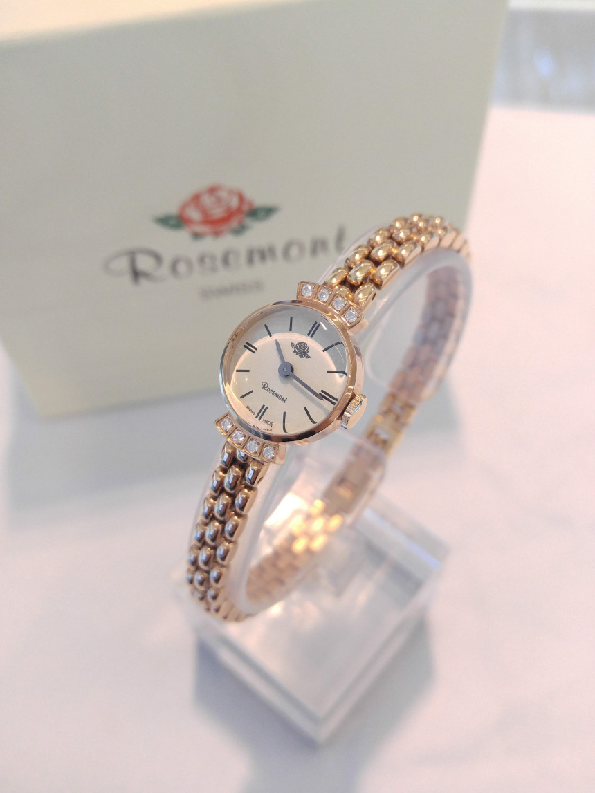 <b><p>Gallery Auck Rhombus feme watch RS#7N-05</p></b><b><p>ギャラリーオクロック ローズモン女性メタル時計 RS＃7N-05 スタイリッシュル</p></b><br /><br /><p align='center'>