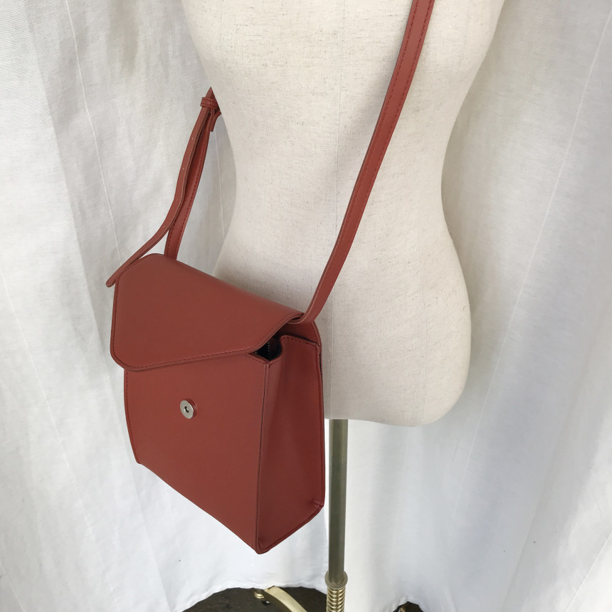 <b><p>Mini Square Shoulder Bag 3COL Daily Box Fashion</p></b><b><p>ミニ正方形スクエアショルダーバッグ3COLデイリーボックスバッグファッション女性四角クロスバック</p></b><br /><br /><p align='center'>