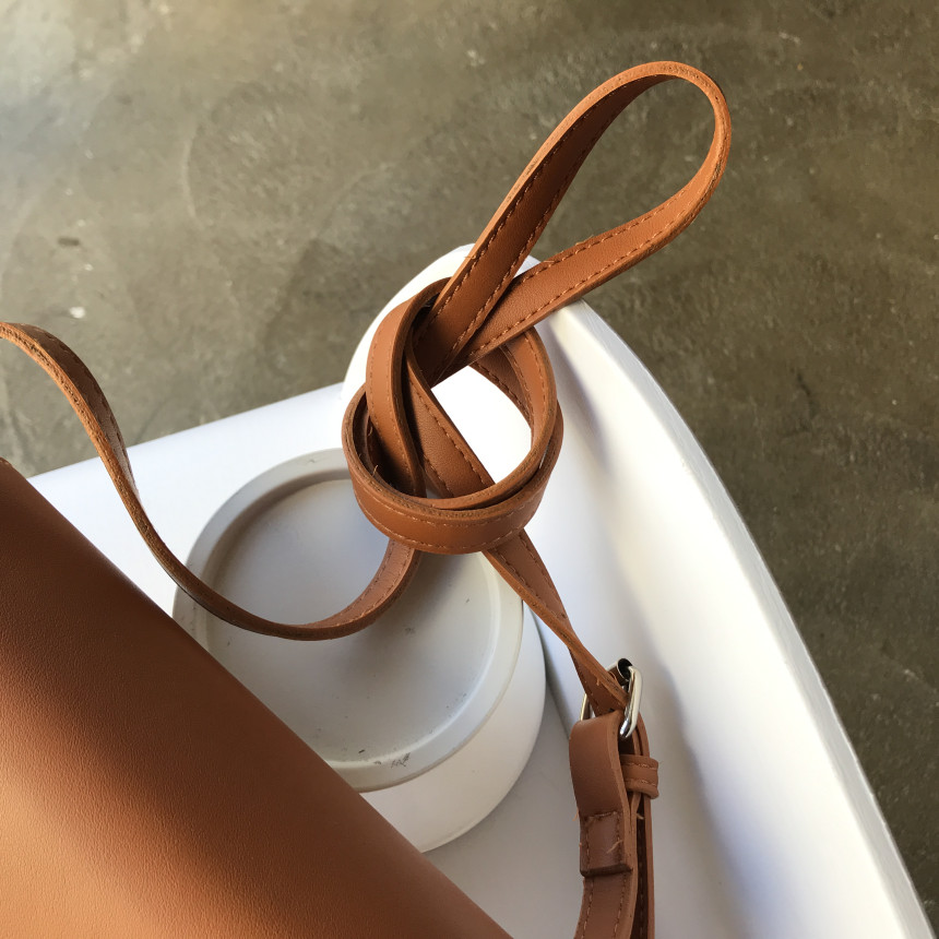 <b><p>Mini Square Shoulder Bag 3COL Daily Box Fashion</p></b><b><p>ミニ正方形スクエアショルダーバッグ3COLデイリーボックスバッグファッション女性四角クロスバック</p></b><br /><br /><p align='center'>