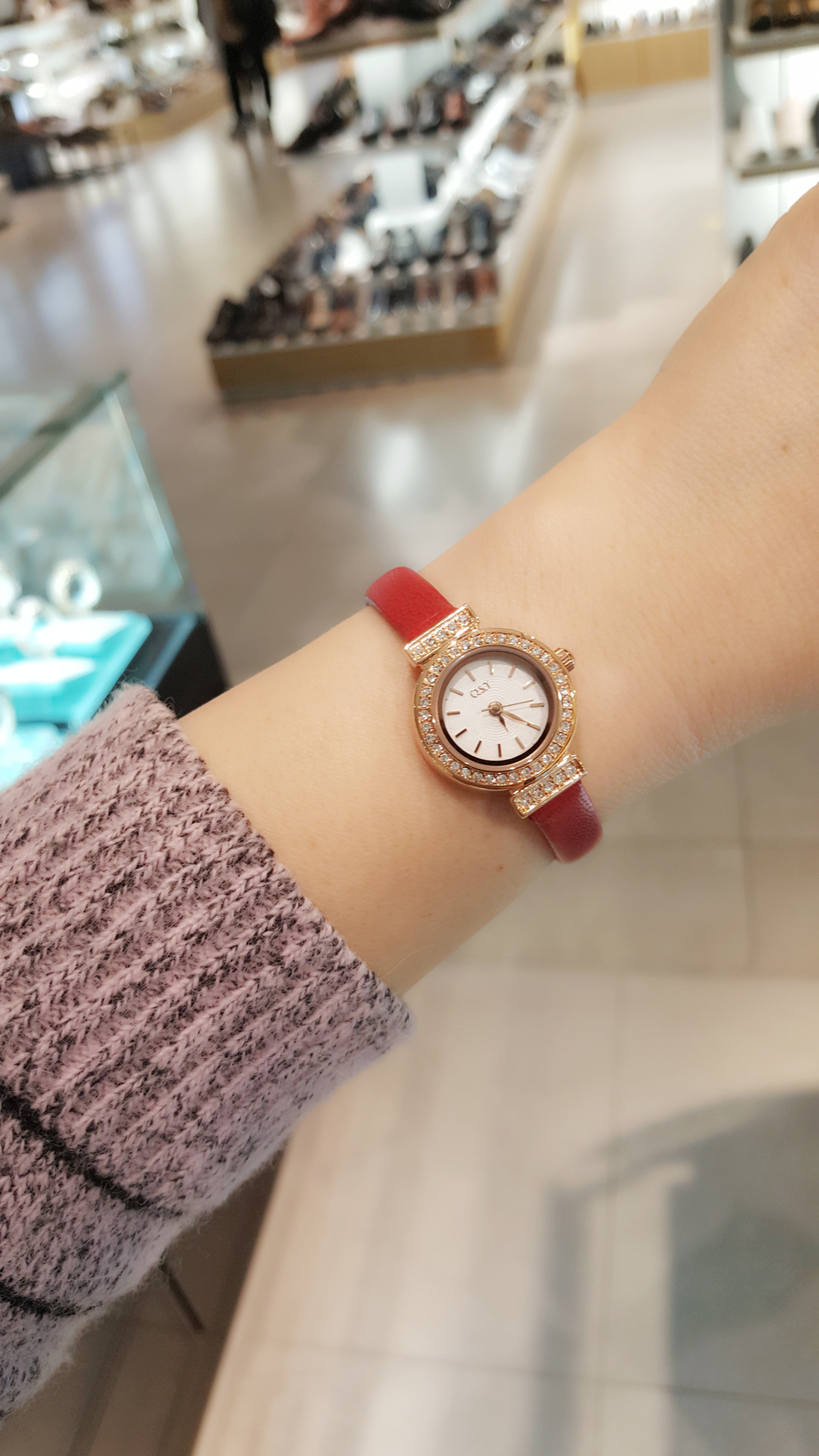 <b><p>OST Sun apple clock OTW114928APD</p></b><b><p>OST 太陽のリンゴ時計 OTW114928APD</p></b><br /><br /><p align='center'>