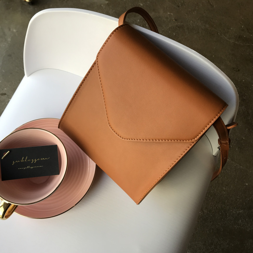 <b><p>Mini Square Shoulder Bag 3COL Daily Box Fashion</p></b><b><p>ミニ正方形スクエアショルダーバッグ3COLデイリーボックスバッグファッション女性四角クロスバック</p></b><br /><br /><p align='center'>