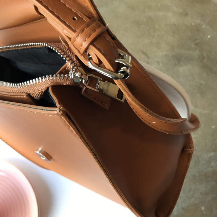 <b><p>Mini Square Shoulder Bag 3COL Daily Box Fashion</p></b><b><p>ミニ正方形スクエアショルダーバッグ3COLデイリーボックスバッグファッション女性四角クロスバック</p></b><br /><br /><p align='center'>