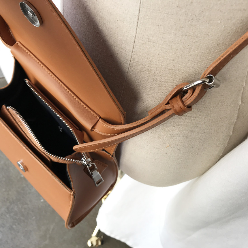 <b><p>Mini Square Shoulder Bag 3COL Daily Box Fashion</p></b><b><p>ミニ正方形スクエアショルダーバッグ3COLデイリーボックスバッグファッション女性四角クロスバック</p></b><br /><br /><p align='center'>