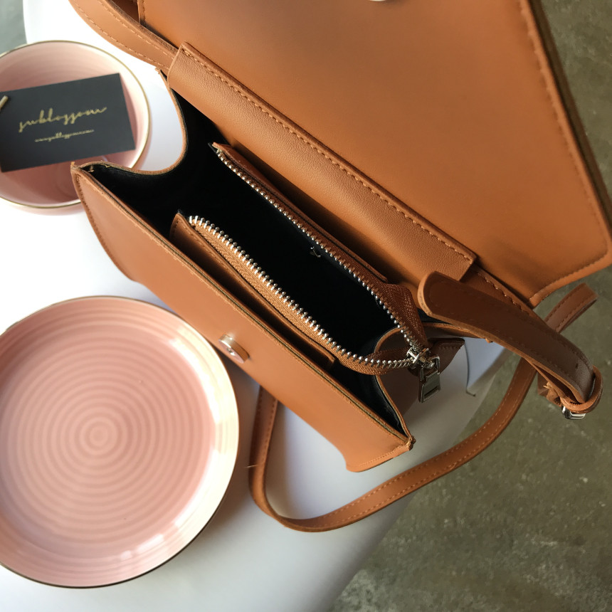 <b><p>Mini Square Shoulder Bag 3COL Daily Box Fashion</p></b><b><p>ミニ正方形スクエアショルダーバッグ3COLデイリーボックスバッグファッション女性四角クロスバック</p></b><br /><br /><p align='center'>