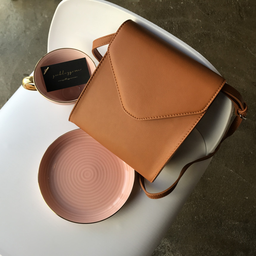 <b><p>Mini Square Shoulder Bag 3COL Daily Box Fashion</p></b><b><p>ミニ正方形スクエアショルダーバッグ3COLデイリーボックスバッグファッション女性四角クロスバック</p></b><br /><br /><p align='center'>