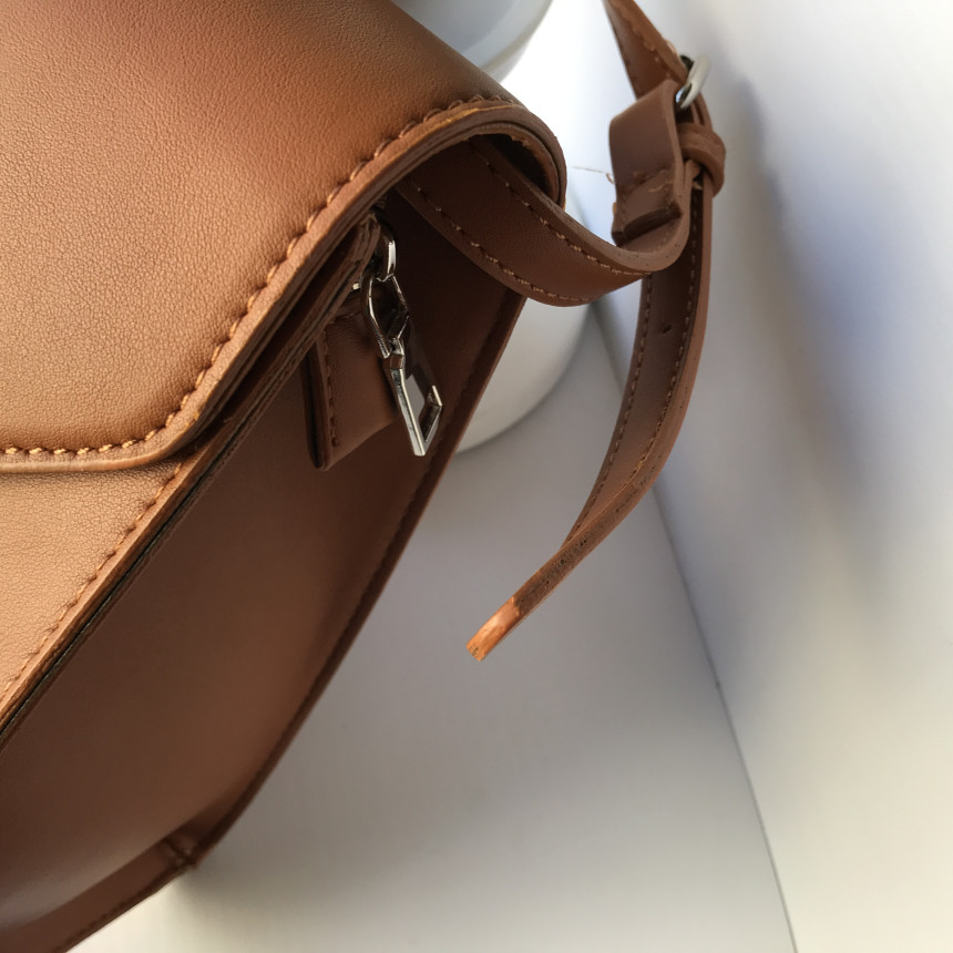 <b><p>Mini Square Shoulder Bag 3COL Daily Box Fashion</p></b><b><p>ミニ正方形スクエアショルダーバッグ3COLデイリーボックスバッグファッション女性四角クロスバック</p></b><br /><br /><p align='center'>