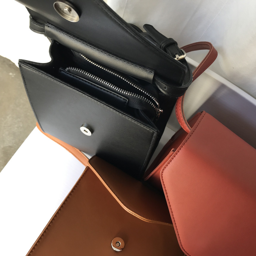 <b><p>Mini Square Shoulder Bag 3COL Daily Box Fashion</p></b><b><p>ミニ正方形スクエアショルダーバッグ3COLデイリーボックスバッグファッション女性四角クロスバック</p></b><br /><br /><p align='center'>