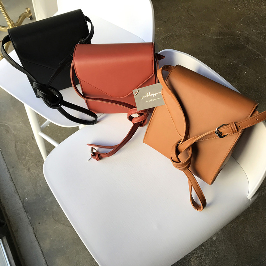 <b><p>Mini Square Shoulder Bag 3COL Daily Box Fashion</p></b><b><p>ミニ正方形スクエアショルダーバッグ3COLデイリーボックスバッグファッション女性四角クロスバック</p></b><br /><br /><p align='center'>