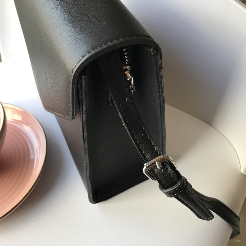 <b><p>Mini Square Shoulder Bag 3COL Daily Box Fashion</p></b><b><p>ミニ正方形スクエアショルダーバッグ3COLデイリーボックスバッグファッション女性四角クロスバック</p></b><br /><br /><p align='center'>