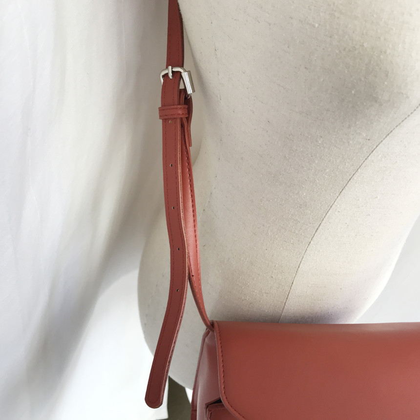 <b><p>Mini Square Shoulder Bag 3COL Daily Box Fashion</p></b><b><p>ミニ正方形スクエアショルダーバッグ3COLデイリーボックスバッグファッション女性四角クロスバック</p></b><br /><br /><p align='center'>