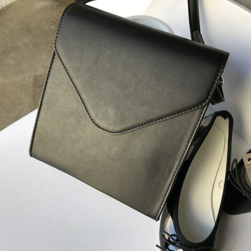 <b><p>Mini Square Shoulder Bag 3COL Daily Box Fashion</p></b><b><p>ミニ正方形スクエアショルダーバッグ3COLデイリーボックスバッグファッション女性四角クロスバック</p></b><br /><br /><p align='center'>