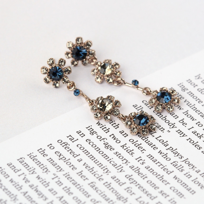 <b><p>925silver Loire Unknown Drop Earrings Bold</p></b><b><p>925silver ロワール オンバル ドロップイヤリング ボド 芸能人 アンティーク</p></b><br /><br /><p align='center'>