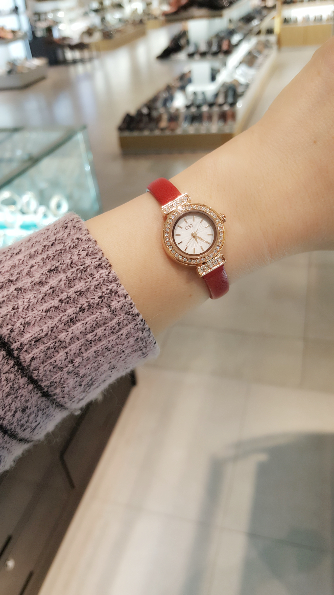 <b><p>OST Sun apple clock OTW114928APD</p></b><b><p>OST 太陽のリンゴ時計 OTW114928APD</p></b><br /><br /><p align='center'>