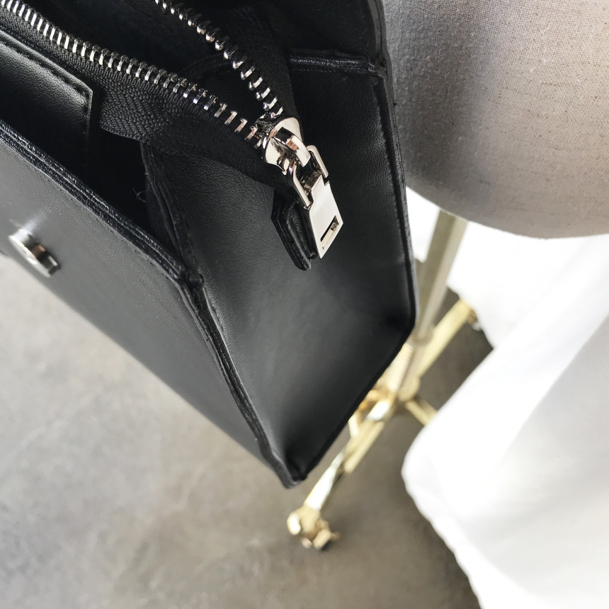 <b><p>Mini Square Shoulder Bag 3COL Daily Box Fashion</p></b><b><p>ミニ正方形スクエアショルダーバッグ3COLデイリーボックスバッグファッション女性四角クロスバック</p></b><br /><br /><p align='center'>