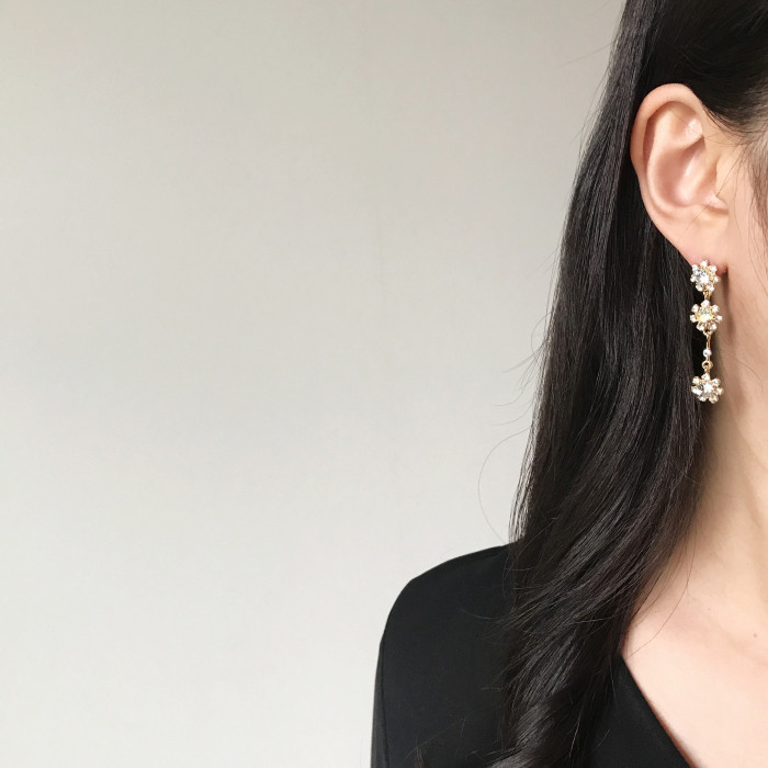 <b><p>925silver Loire Unknown Drop Earrings Bold</p></b><b><p>925silver ロワール オンバル ドロップイヤリング ボド 芸能人 アンティーク</p></b><br /><br /><p align='center'>