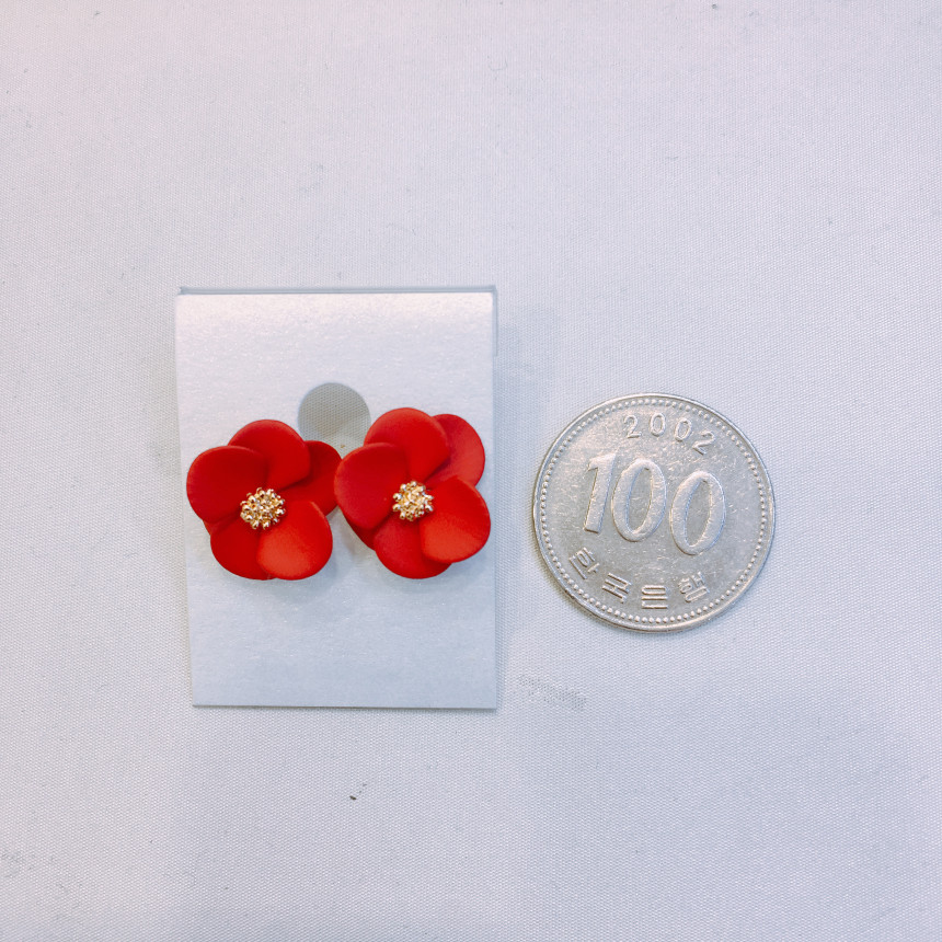 <b><p>Luce Red Flower Earrings LKJ1141 attractive</p></b><b><p>ルーチェ レッドフラワーイヤリング LKJ1141 魅力的な ウンチム 一つだけで説得力の</p></b><br /><br /><p align='center'>