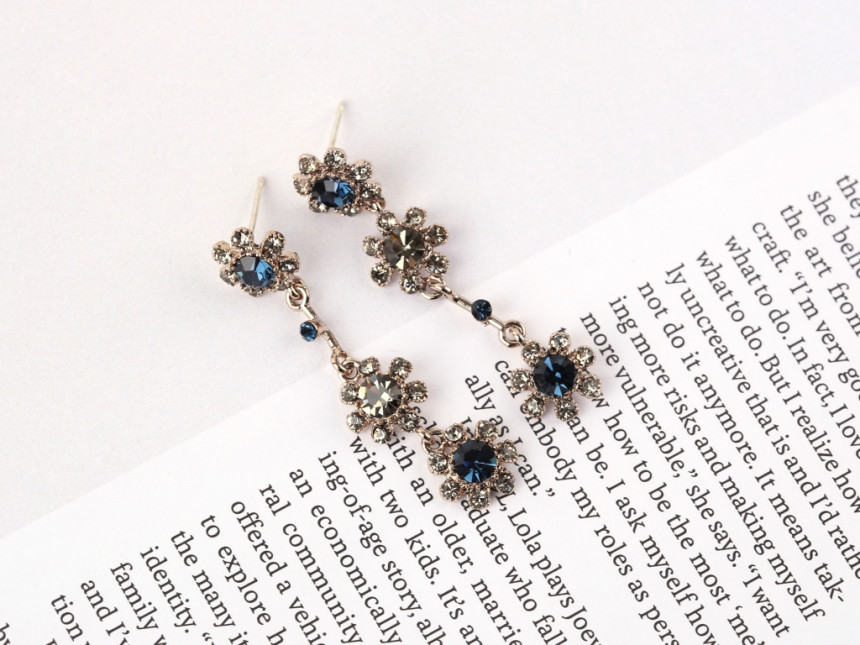 <b><p>925silver Loire Unknown Drop Earrings Bold</p></b><b><p>925silver ロワール オンバル ドロップイヤリング ボド 芸能人 アンティーク</p></b><br /><br /><p align='center'>