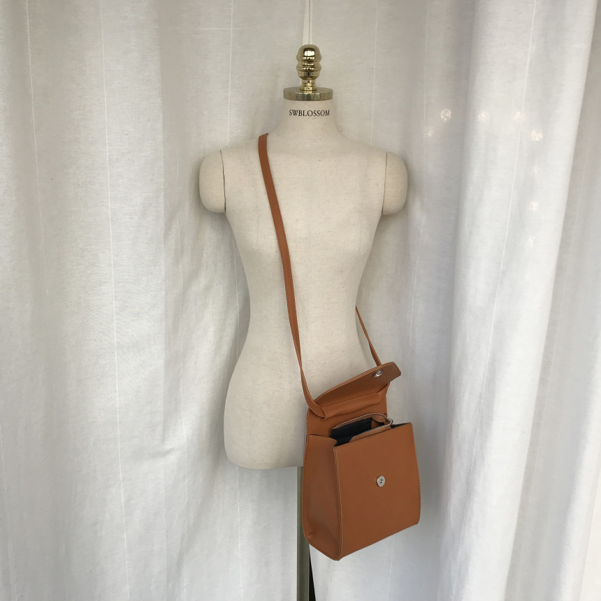 <b><p>Mini Square Shoulder Bag 3COL Daily Box Fashion</p></b><b><p>ミニ正方形スクエアショルダーバッグ3COLデイリーボックスバッグファッション女性四角クロスバック</p></b><br /><br /><p align='center'>