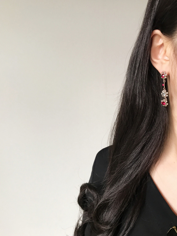 <b><p>925silver Loire Unknown Drop Earrings Bold</p></b><b><p>925silver ロワール オンバル ドロップイヤリング ボド 芸能人 アンティーク</p></b><br /><br /><p align='center'>