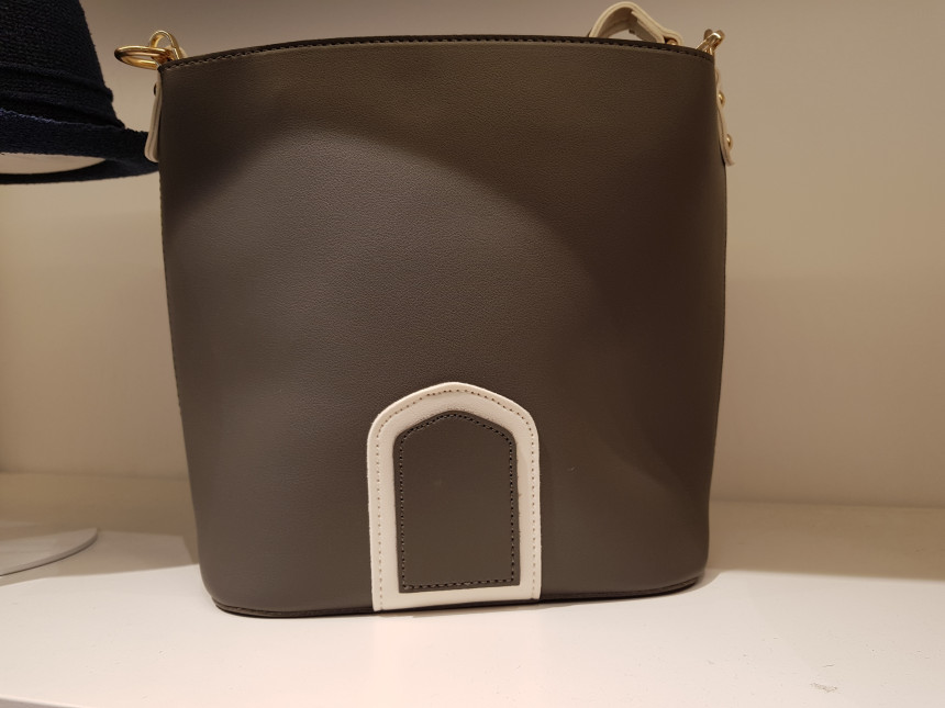 <b><p>Wheat Studio shoulder bag LK3BGS561 Women's</p></b><b><p>小麦スタジオすっきり柄ショルダーバッグLK3BGS561女性コーディネート日常のファッション清純なデ</p></b><br /><br /><p align='center'>