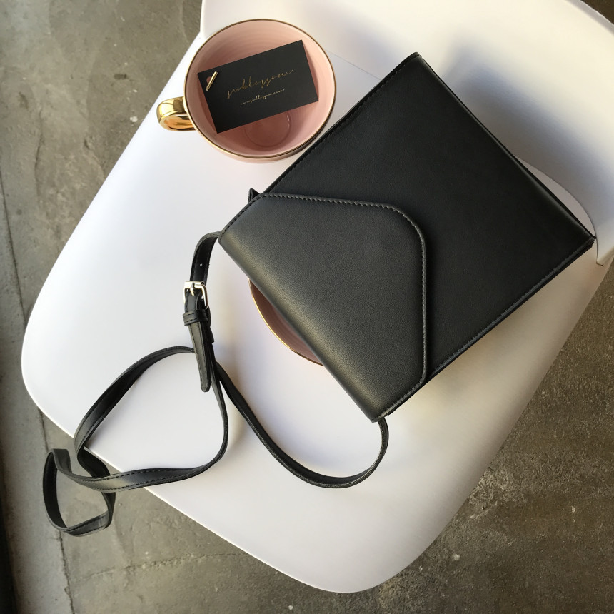 <b><p>Mini Square Shoulder Bag 3COL Daily Box Fashion</p></b><b><p>ミニ正方形スクエアショルダーバッグ3COLデイリーボックスバッグファッション女性四角クロスバック</p></b><br /><br /><p align='center'>