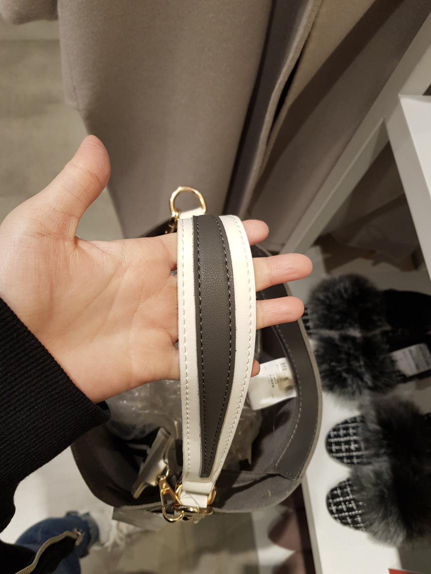 <b><p>Wheat Studio shoulder bag LK3BGS561 Women's</p></b><b><p>小麦スタジオすっきり柄ショルダーバッグLK3BGS561女性コーディネート日常のファッション清純なデ</p></b><br /><br /><p align='center'>