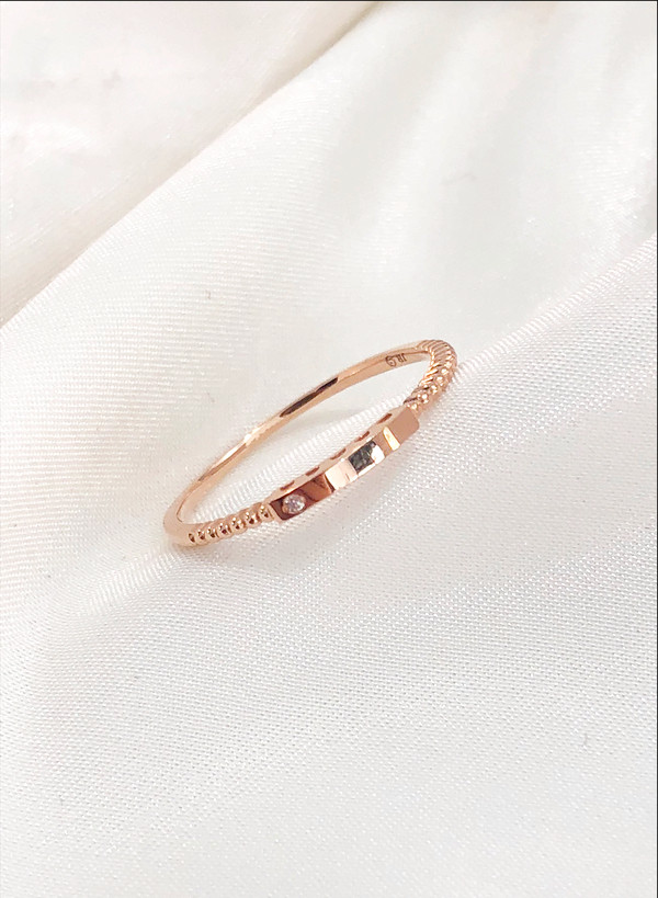 <b><p>GOLD Cubic Bar Daily Gud Ring</p></b><b><p>ゴールド キュービックバーデイリーガードリング</p></b><br /><br /><p align='center'>