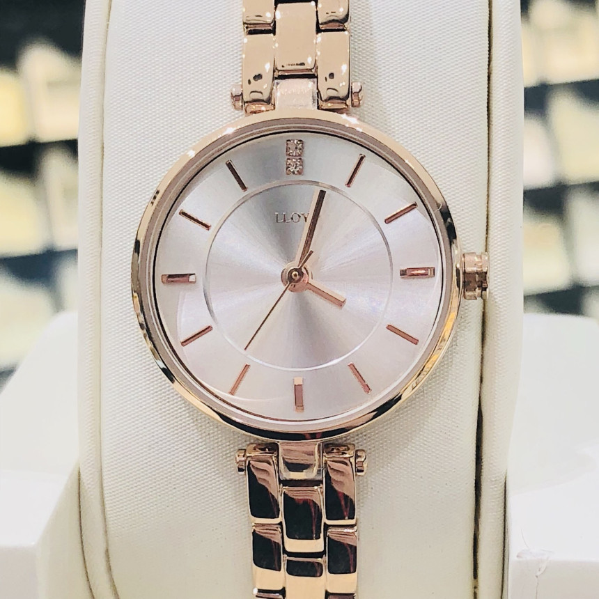 <b><p>Lloyd Nightfall feme cck Unique details Good</p></b><b><p>ロイド ナイトポール 女性 メタル 時計 ユニークなディテ ポイントサイクル良い</p></b><br /><br /><p align='center'>